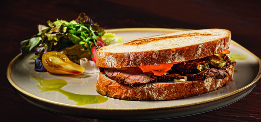 Sándwich de Pastrami